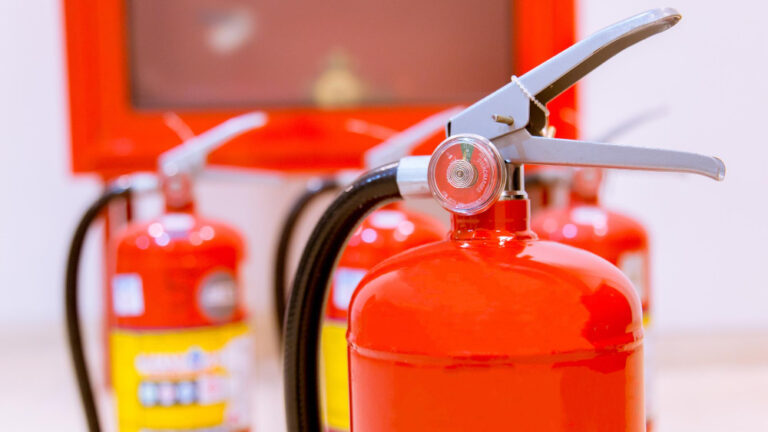 Feuerlöscher Brandschutzhelfer Schulung